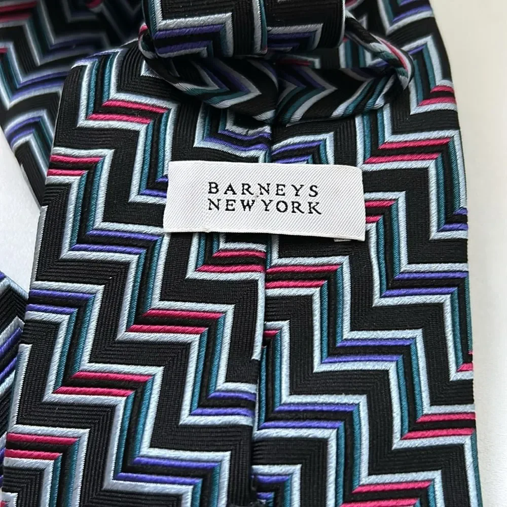 Barney's New York 100% silk chevron tie